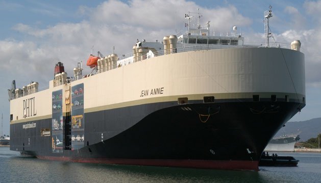 Ship Moving Motorcycles Transport Ship with Motorcycles