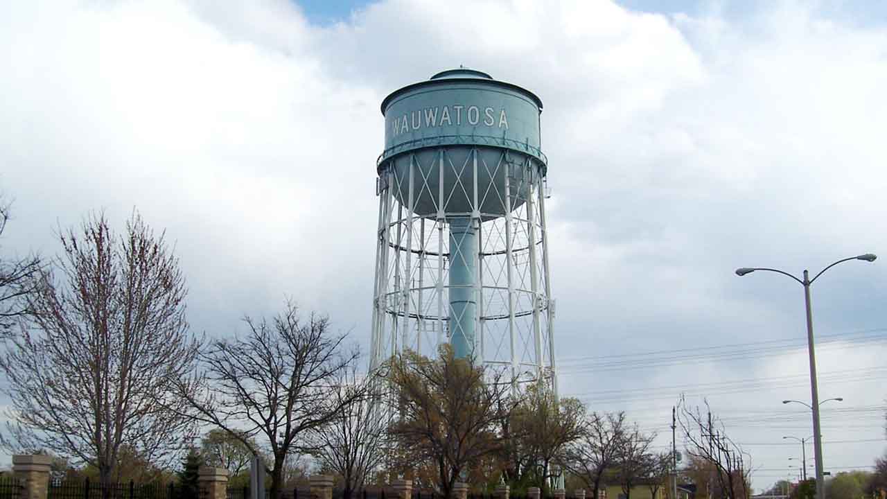 Wauwatosa Water Tank in Wisconsin